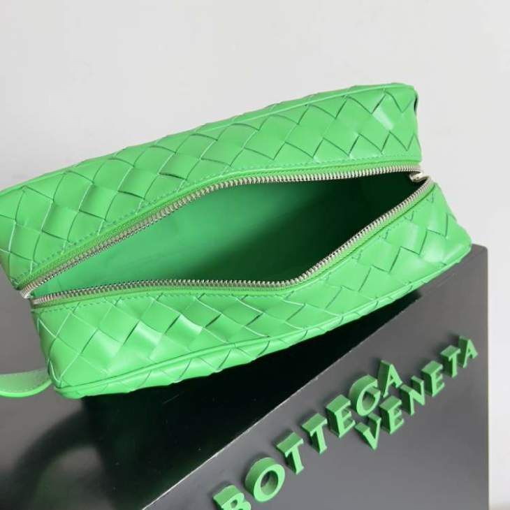 Picture of Bottega Veneta Handbags _SKUfw184065316fw